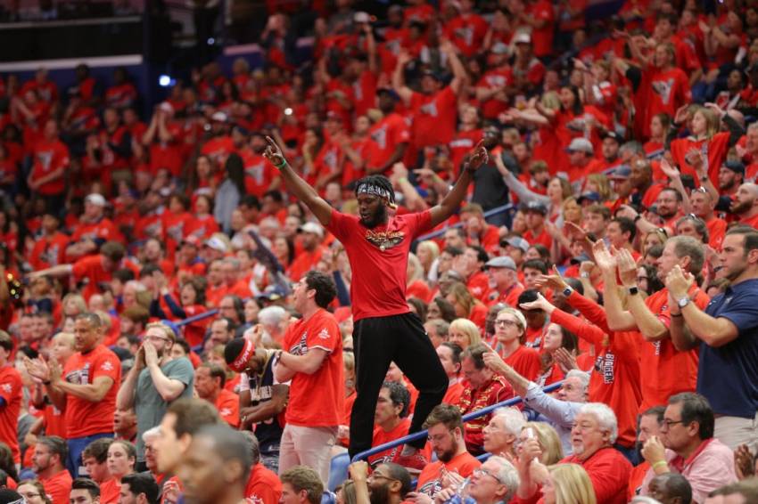 Pelicans Red Out