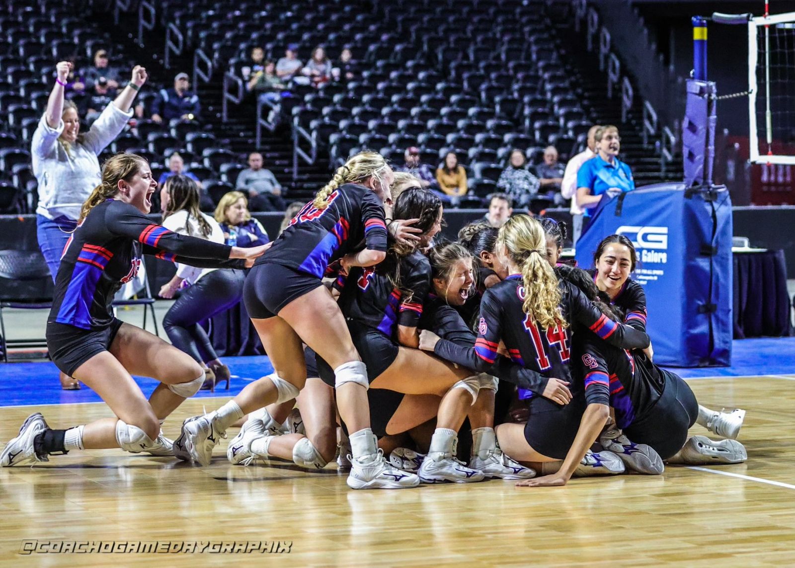 Country Day volleyball wins state title