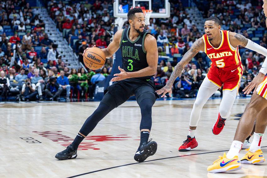 Pelicans guard CJ McCollum sidelined with partially collapsed lung ...